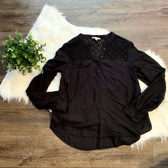 American Eagle Outfitters Tops - American Eagle eyelet blouse